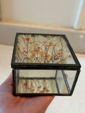 Vintage handmade trinket Box with Pressed Flower Lid